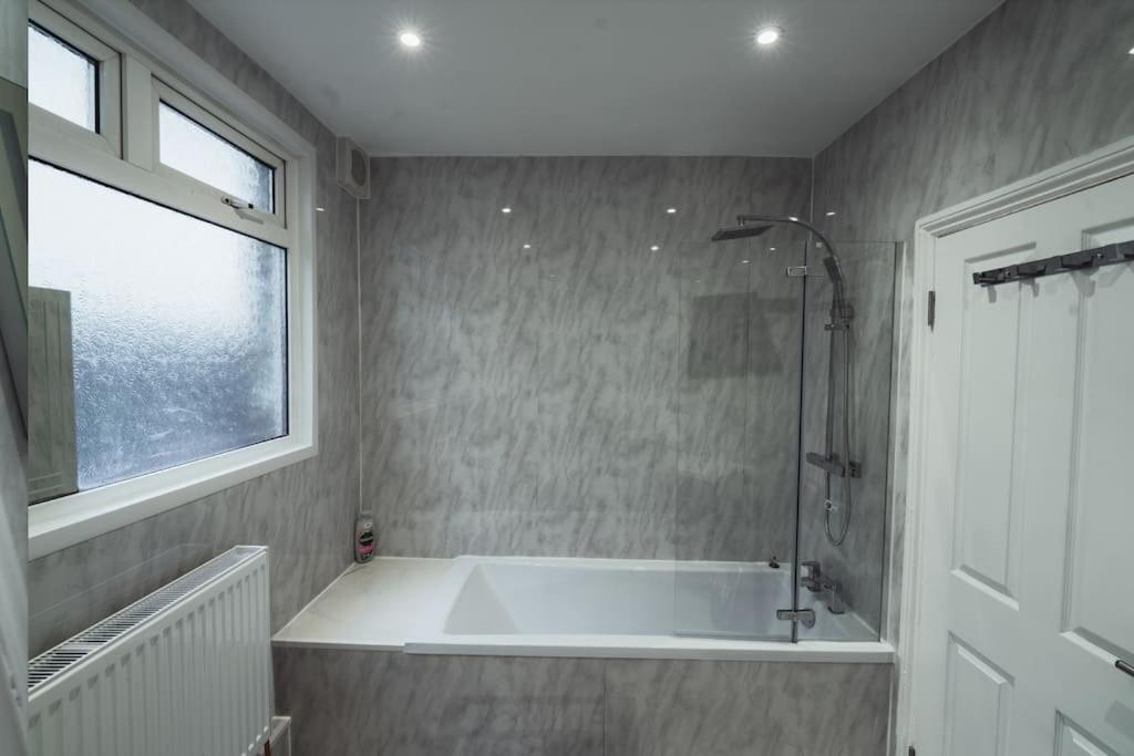 1 Bed - Wifi - Pet Friendly - Harrow公寓 外观 照片